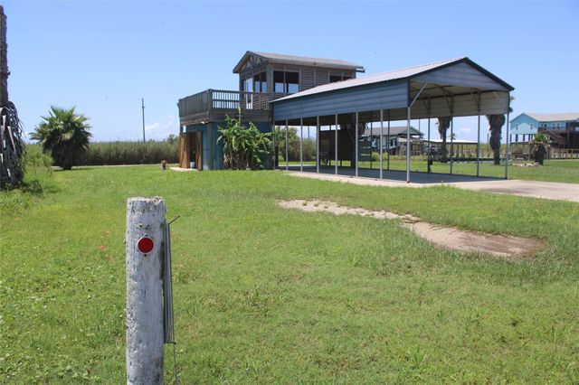 1051 Van Sant, Gilchrist, TX 77617