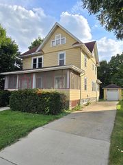425 W James Street, Columbus, WI 53925