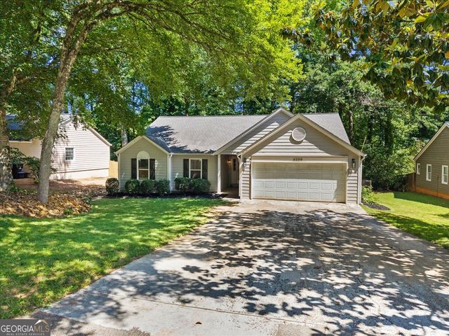 4209 Harris Ridge Court, Roswell, GA 30076