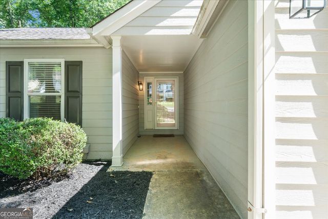 4209 Harris Ridge Court, Roswell, GA 30076