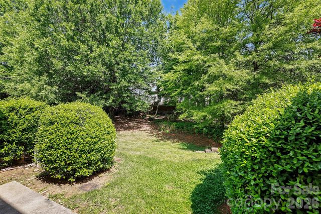 8418 Chaceview Court, Charlotte, NC 28269