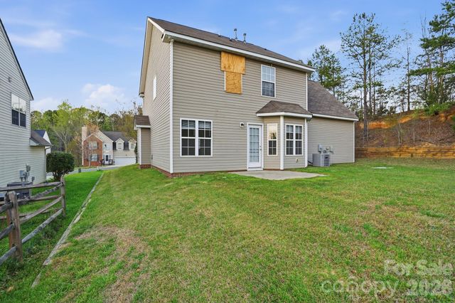 634 Longacre Drive, Charlotte, NC 28214
