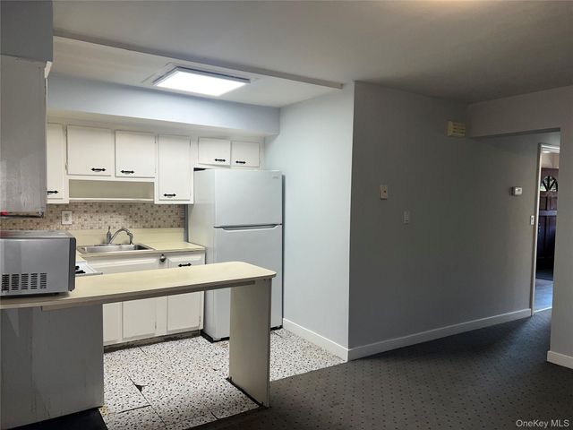 2545 Hollers Avenue, Bronx, NY 10475
