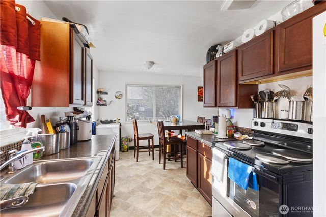 7601 S C Street, Tacoma, WA 98408