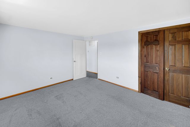 275 Frederick Drive, Chicago Heights, IL 60411