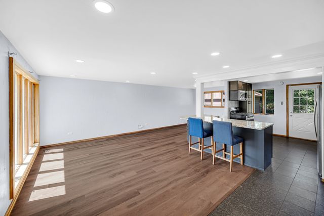 275 Frederick Drive, Chicago Heights, IL 60411