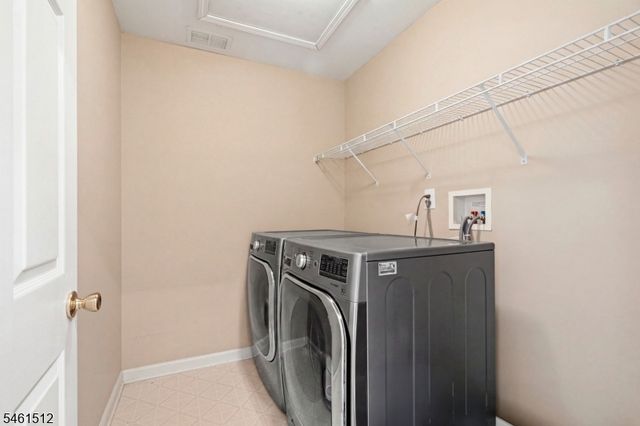16 Magnolia Way, North Haledon Boro, NJ 07508