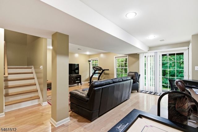 16 Magnolia Way, North Haledon Boro, NJ 07508