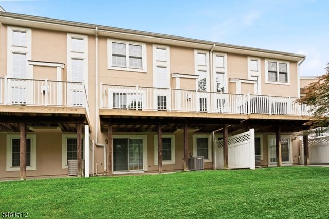 16 Magnolia Way, North Haledon Boro, NJ 07508