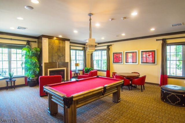 16 Magnolia Way, North Haledon Boro, NJ 07508