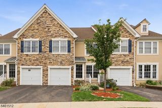 16 Magnolia Way, North Haledon Boro, NJ 07508