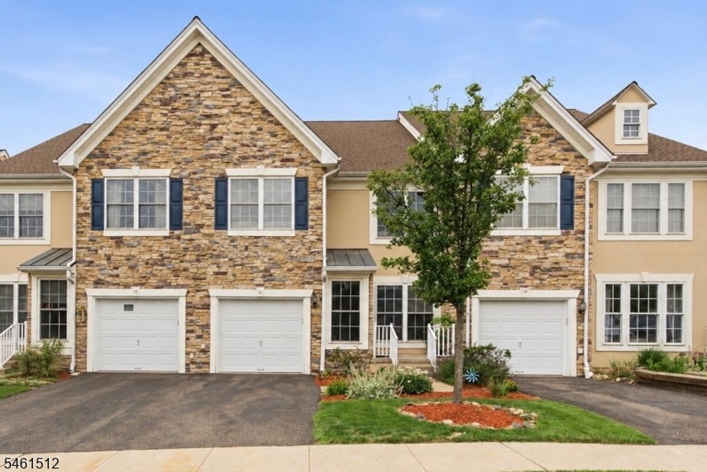 16 Magnolia Way, North Haledon Boro, NJ 07508