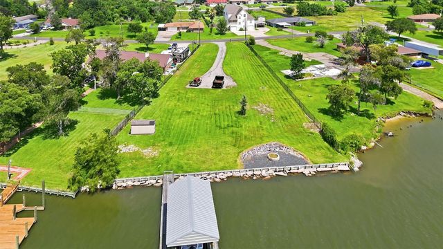 448 S Burnett Drive, Baytown, TX 77520