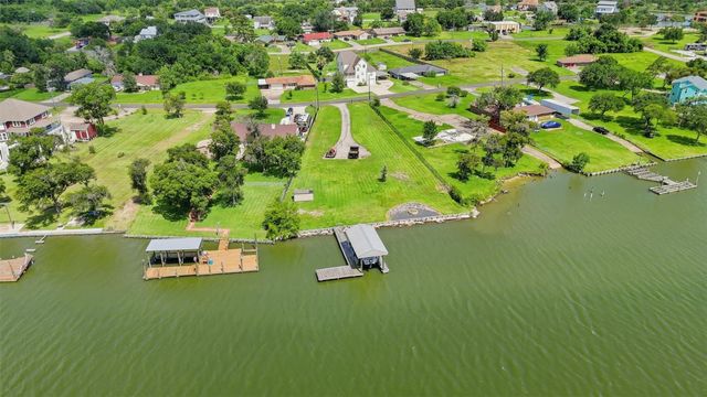 448 S Burnett Drive, Baytown, TX 77520