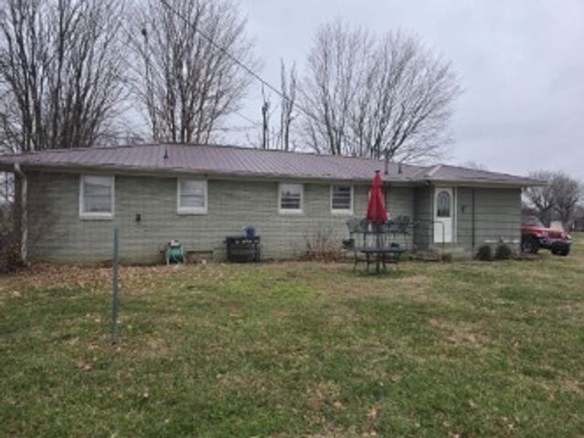 203 Victor Reiter Pkwy, Portland, TN 37148