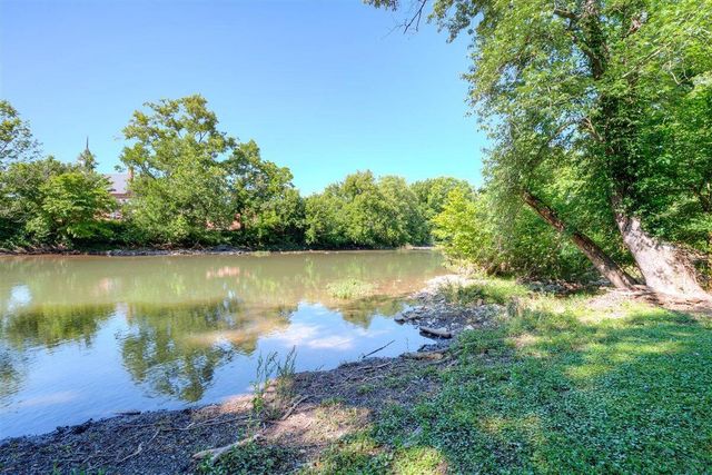 130 Schoolhouse Road, Frankfort, KY 40601