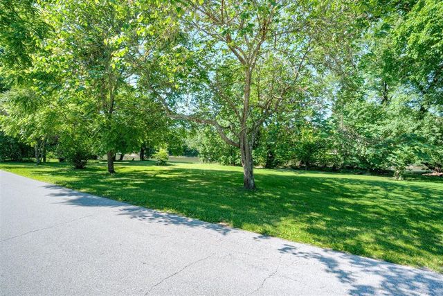 130 Schoolhouse Road, Frankfort, KY 40601