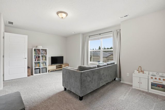 1115 E Paske Rd, Colbert, WA 99005