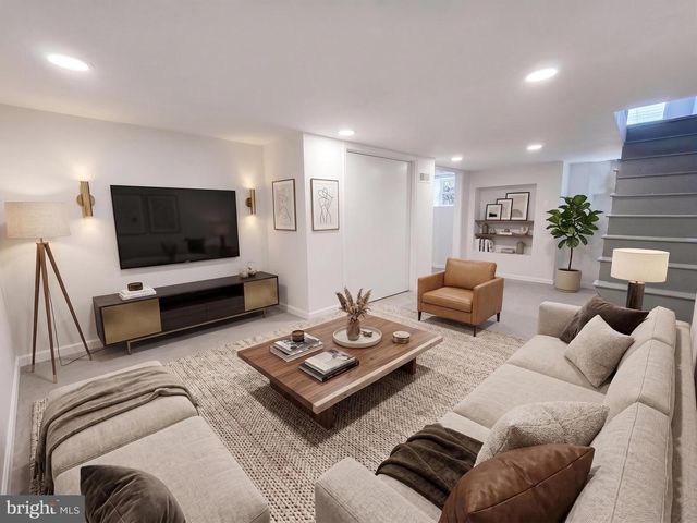 2079 ANCHOR ST, Philadelphia, PA 19124