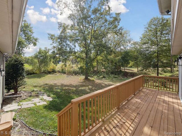 8560 Hough Road, Almont, MI 48003