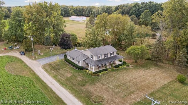8560 Hough Road, Almont, MI 48003