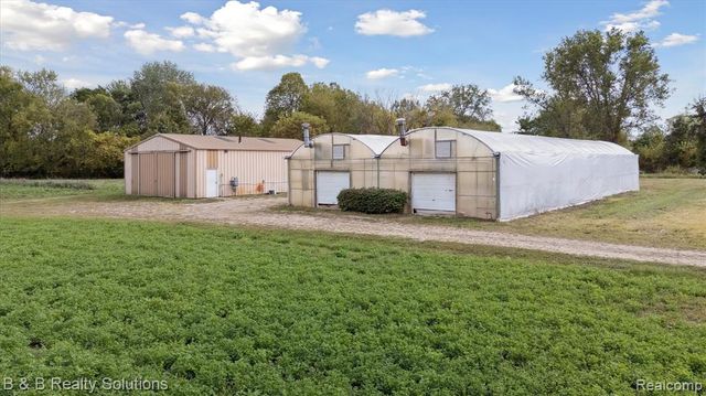 8560 Hough Road, Almont, MI 48003