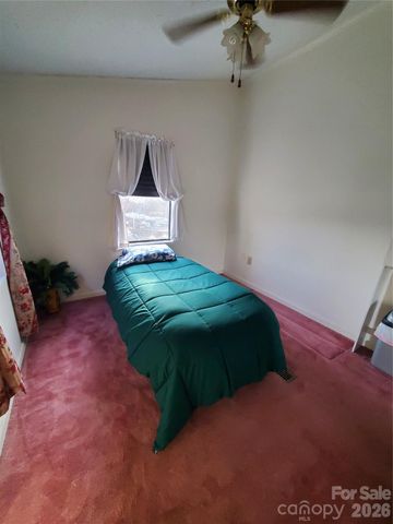 101 N Cardinal Drive, New London, NC 28127