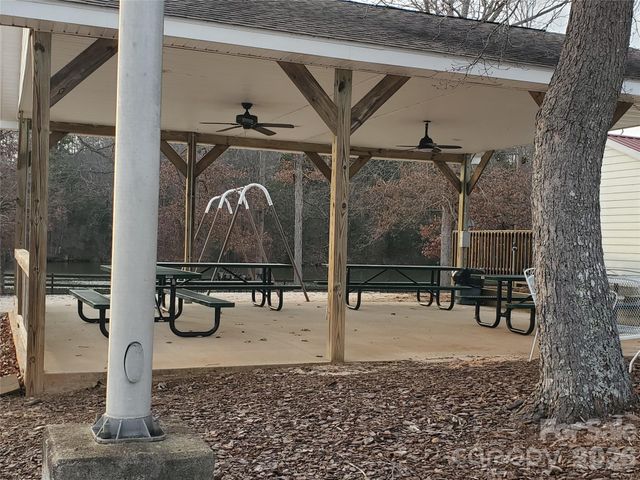 101 N Cardinal Drive, New London, NC 28127