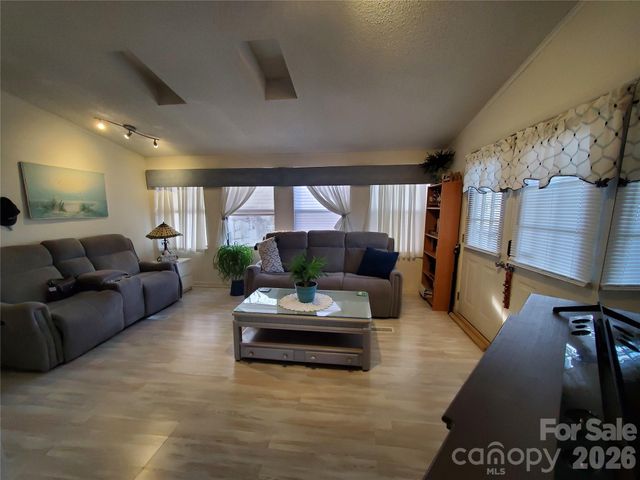 101 N Cardinal Drive, New London, NC 28127