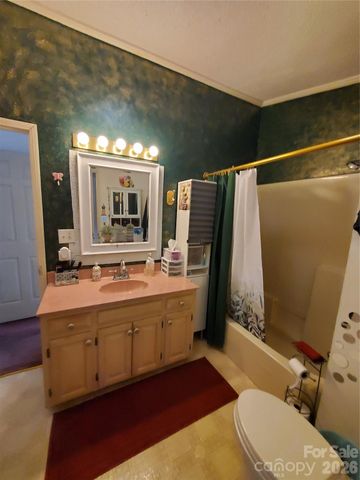 101 N Cardinal Drive, New London, NC 28127