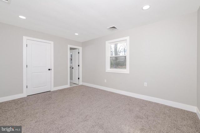 15 OAK LEAF DR, Little Egg Harbor Twp, NJ 08087