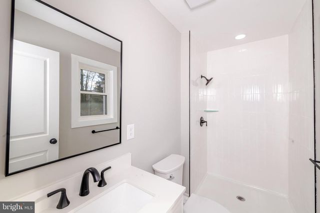 15 OAK LEAF DR, Little Egg Harbor Twp, NJ 08087