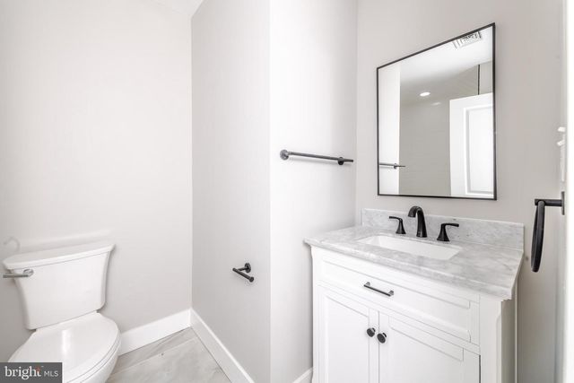 15 OAK LEAF DR, Little Egg Harbor Twp, NJ 08087