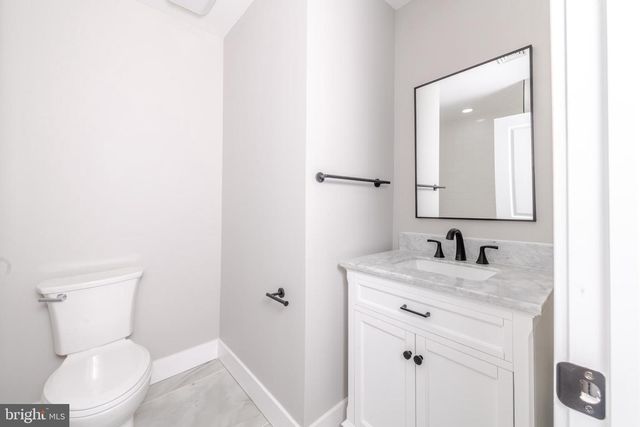 15 OAK LEAF DR, Little Egg Harbor Twp, NJ 08087