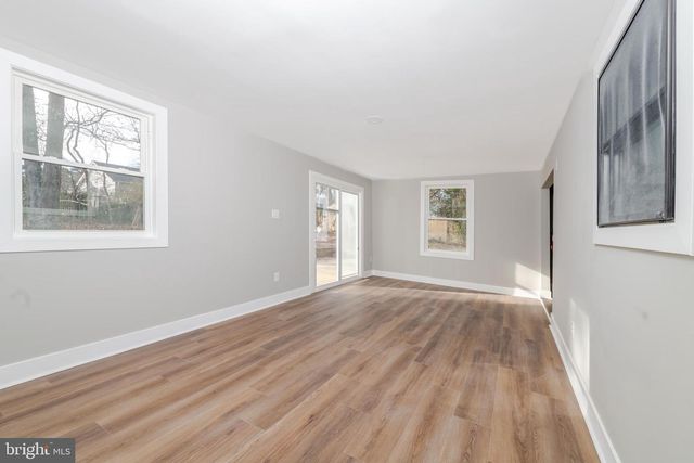 15 OAK LEAF DR, Little Egg Harbor Twp, NJ 08087