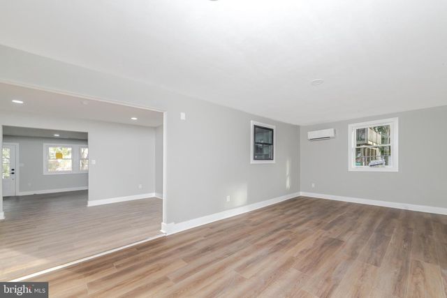 15 OAK LEAF DR, Little Egg Harbor Twp, NJ 08087