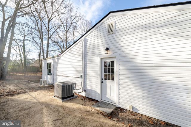 15 OAK LEAF DR, Little Egg Harbor Twp, NJ 08087