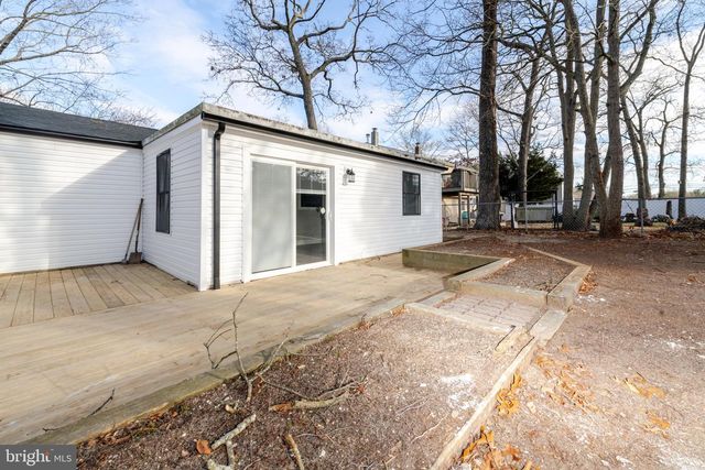 15 OAK LEAF DR, Little Egg Harbor Twp, NJ 08087