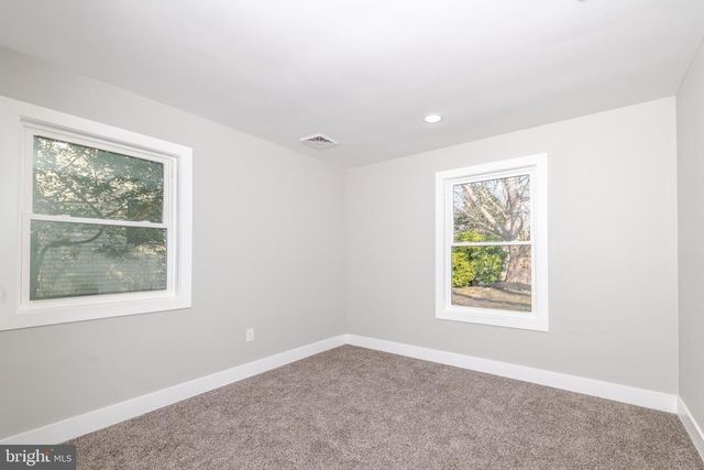 15 OAK LEAF DR, Little Egg Harbor Twp, NJ 08087