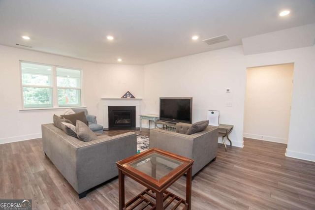 54 Airmont Drive, Sharpsburg, GA 30277