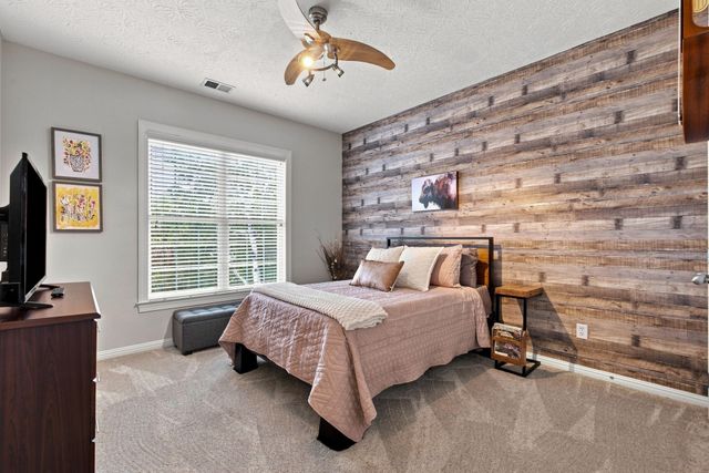 130 Cedar Ridge Ln, Hendersonville, TN 37075
