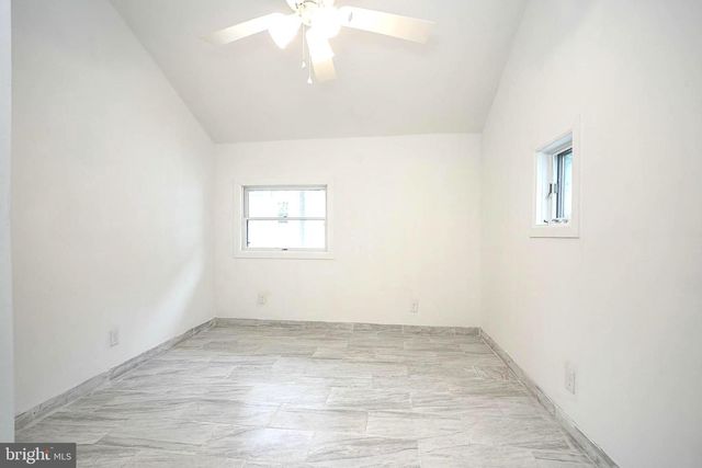 1404 8TH AVE, Williamstown, NJ 08094