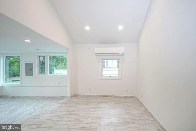1404 8TH AVE, Williamstown, NJ 08094