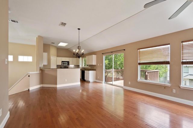 1806 Rosenborough LN N, Round Rock, TX 78665