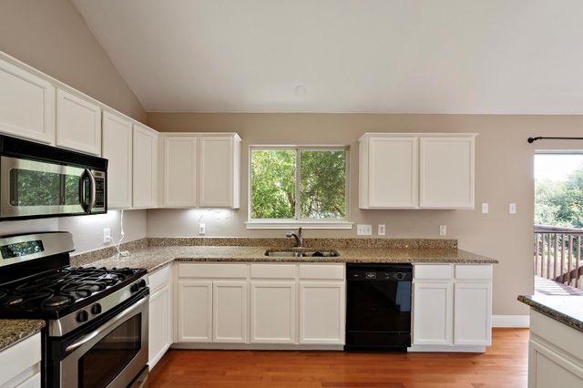 1806 Rosenborough LN N, Round Rock, TX 78665