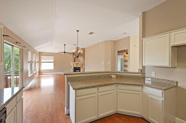 1806 Rosenborough LN N, Round Rock, TX 78665