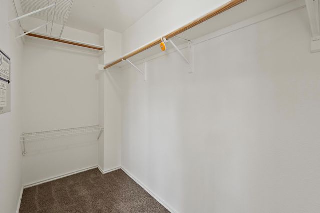 1806 Rosenborough LN N, Round Rock, TX 78665