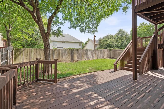 1806 Rosenborough LN N, Round Rock, TX 78665