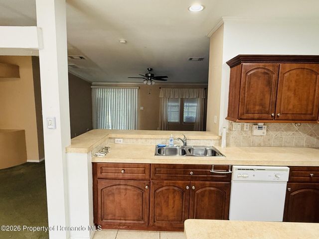 10378 Tooke Lake Boulevard, Weeki Wachee, FL 34613