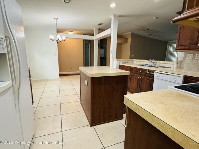 10378 Tooke Lake Boulevard, Weeki Wachee, FL 34613